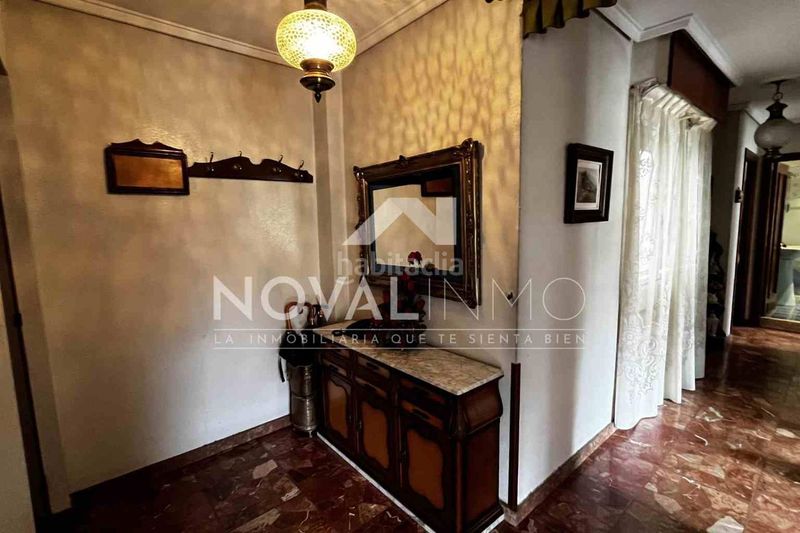 Foto c8ce177c-c3df-49a0-8b46-d3f5be2d6d51. Pis amb calefacció aparcament a Centro Avilés