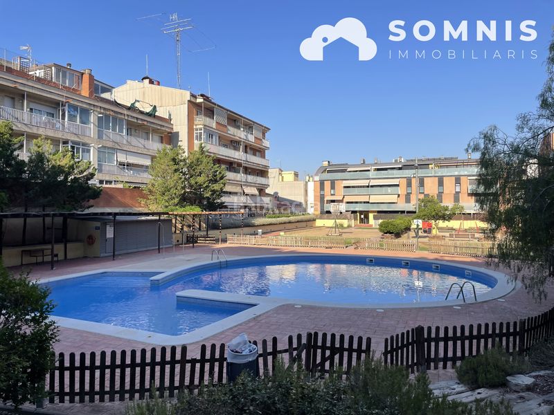 Foto 54577503-79cc-498c-a7f5-ae995ba2e639. Pis amb calefacció aparcament piscina a Zona Esportiva Terrassa