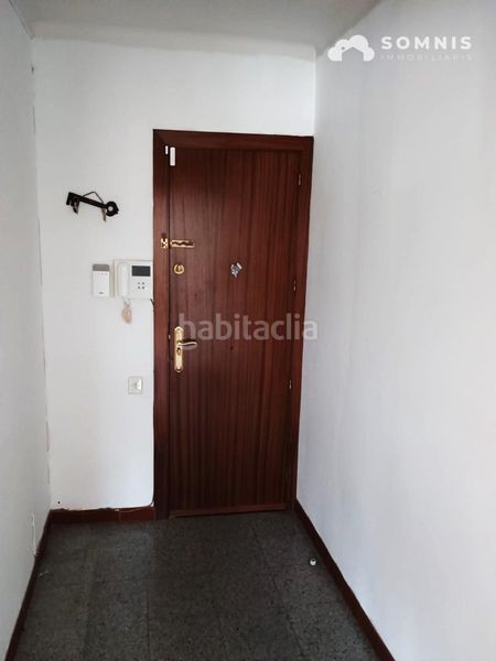 Foto da240d30-0dfa-4f07-b14a-35924ee886b2. Piso  céntrico con gran potencial en Ca n'Aurell Terrassa