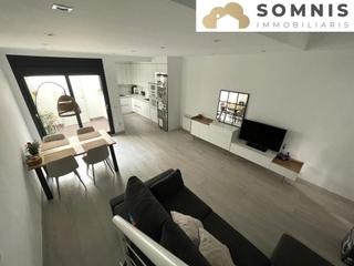 Maison jumelée à Poble Nou. Con encanto y diseño actual