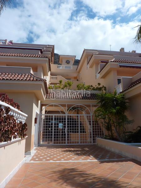 Foto 63677d68-a39b-44a0-b881-650953048956. Apartment in calle el pino 44 in Acantilados de Los Gigantes Santiago del Teide