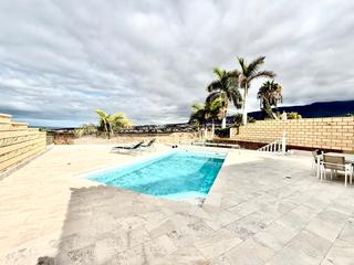 Xalet  Calle roque nublo. Villa de lujo en bahía del duque, costa adeje con piscina privad