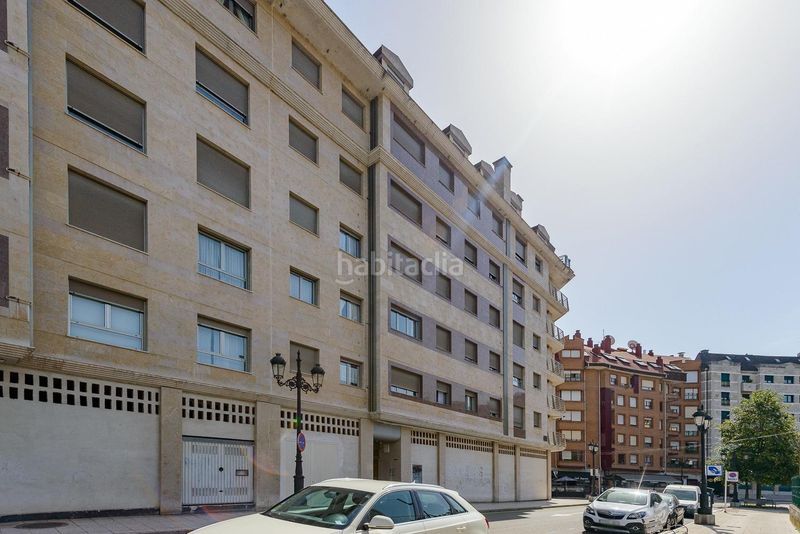 Foto a78cbd6f-37a1-41fc-bd0f-2c5140bf1068. Pis a calle benedicto santos lopez 2 a La Ería Oviedo