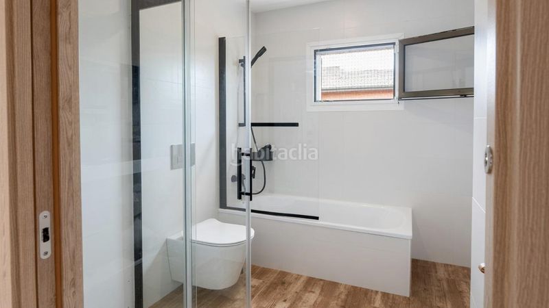 Foto f23a69b6-8cc6-4d0f-871b-a5eb924c9a44. Etagenwohnung in calle miguel de cervantes 2 in Santa Marina - Polígono Mieres