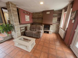 Masia  Calle pardo el 6. Casa de pueblo reformada en carbayín bajo siero