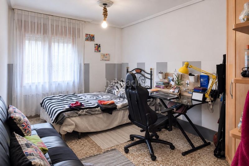 Foto 9fae78f3-2f86-46a8-8fd5-b1354d616678. Piso  luminoso 3 habitaciones pola en Laviana