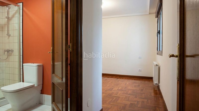 Foto a5ac60ac-be06-4b93-b833-be87e374f462. Lloguer pis amb calefacció aparcament a Salesas - Foncalada - Campoamor Oviedo