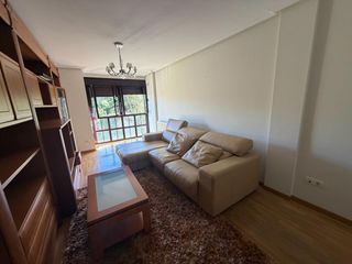 Affitto Appartamento  Constitucion de la 12. Piso de 3 habitaciones en alquiler en el centro de nava