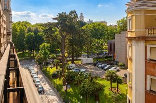 Ático en Parque San Francisco - Uría. Ático dúplex con  gran terraza y preciosas vistas  en el centro