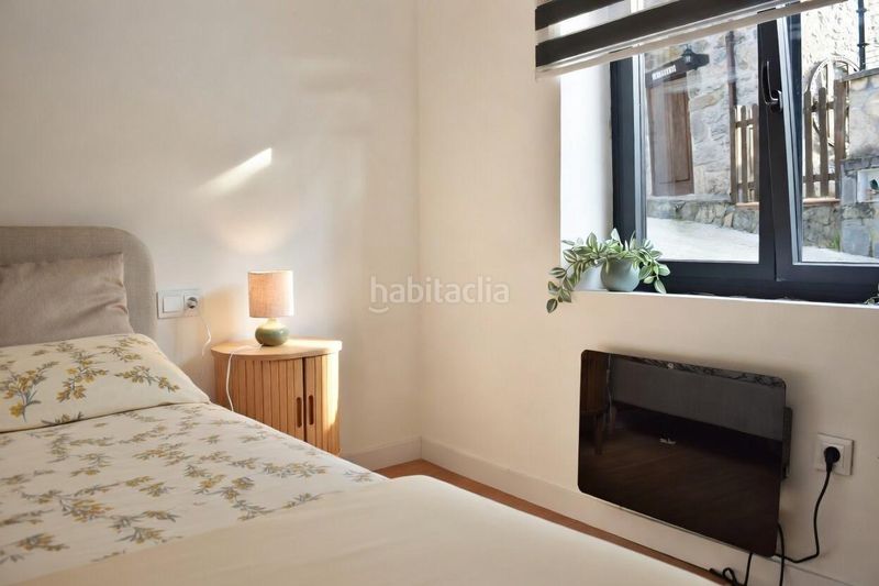 Foto e916e418-193d-41e0-b637-f1d9232f7b24. Casa amb calefacció a Parres