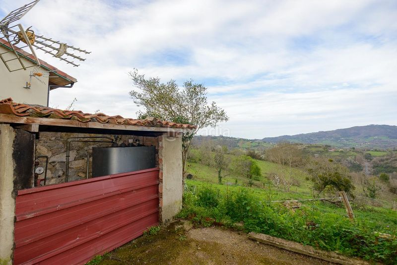 Foto 40baee58-467e-428e-a528-e3c4ba9e4c57. Casa adossada amb aparcament a San Claudio - Trubia - Las Caldas Oviedo