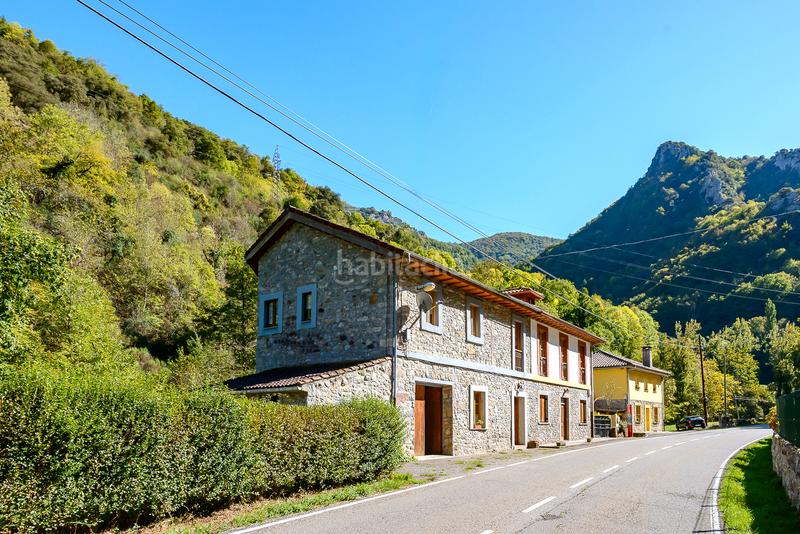 Foto 000aafd5-5c32-4aa5-ad12-eaf4e35140b8. Casa  independiente con licencia vacacional en Somiedo