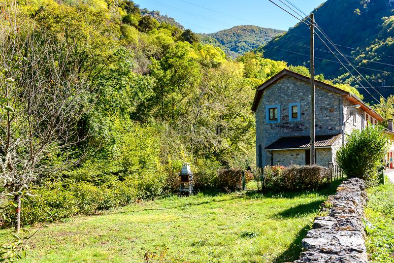 Foto 5ffb3f32-acfa-47f2-8ad8-c96b88755427. Casa  independiente con licencia vacacional en Somiedo