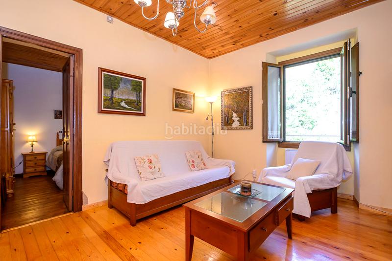 Foto 68cd7747-f56b-43b8-93c3-1cb2b2577458. Casa  independiente con licencia vacacional en Somiedo
