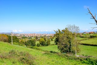Terreno residenziale  De les vegues-granda. Parcela edificable con vistas al mar en zona exclusiva de gijón