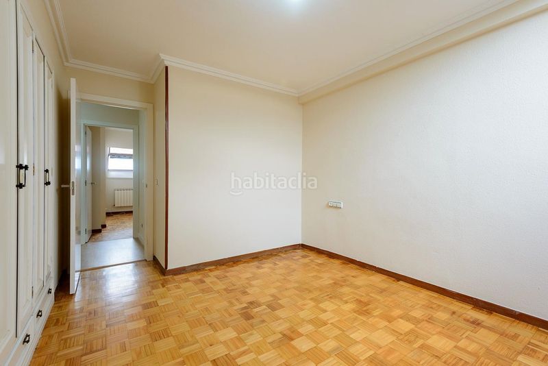 Foto d8c0b35f-a4ee-4e75-88e3-d190f250379c. Àtic a calle valeriano leon 10 a la pola Siero Siero