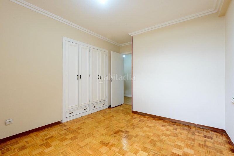 Foto 2bc038b7-222e-425e-8c6d-8a9e12a77852. Àtic a calle valeriano leon 10 a la pola Siero Siero