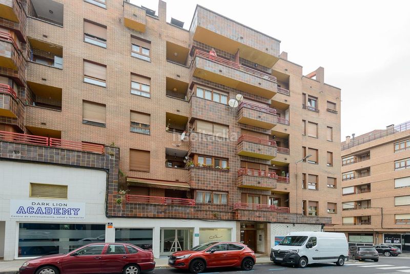 Foto 2f8b7125-fe98-4d01-aa98-578d080f768f. Àtic a calle valeriano leon 10 a la pola Siero Siero