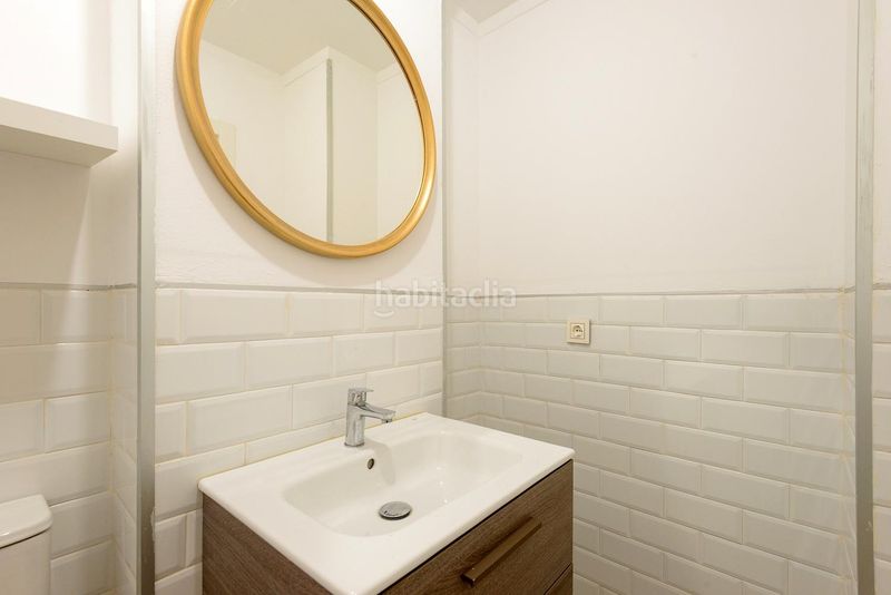 Foto aaac3752-76a3-45bf-915d-4b81d46e7ff0. Àtic a calle valeriano leon 10 a la pola Siero Siero