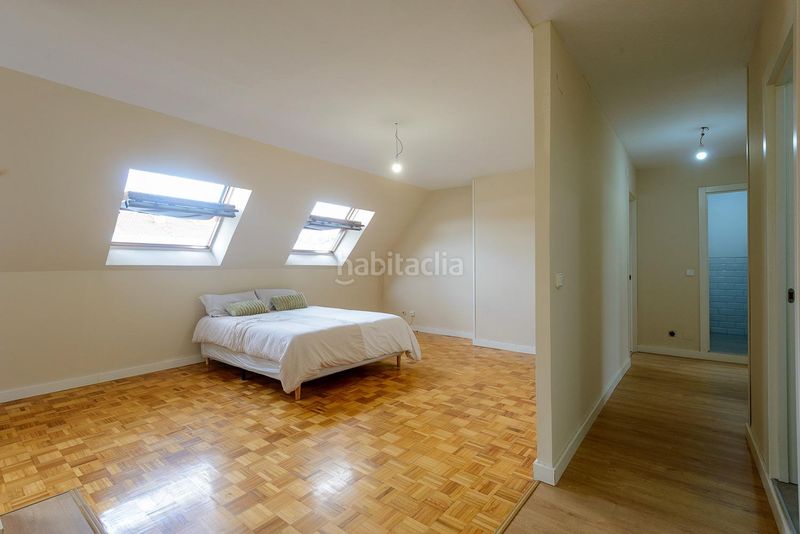 Foto b339e2a3-18d7-402d-8e70-dc096e57bc3f. Àtic a calle valeriano leon 10 a la pola Siero Siero