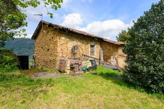 Fondo rustico in San Pedro - Siana. Finca rústica de 32.000 m2 con casa asturiana de piedra para ref