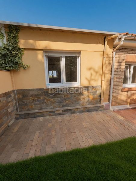 Foto ad53c370-7dff-4175-b0d5-23739424fe96. Casa amb aparcament a Muros de Nalón