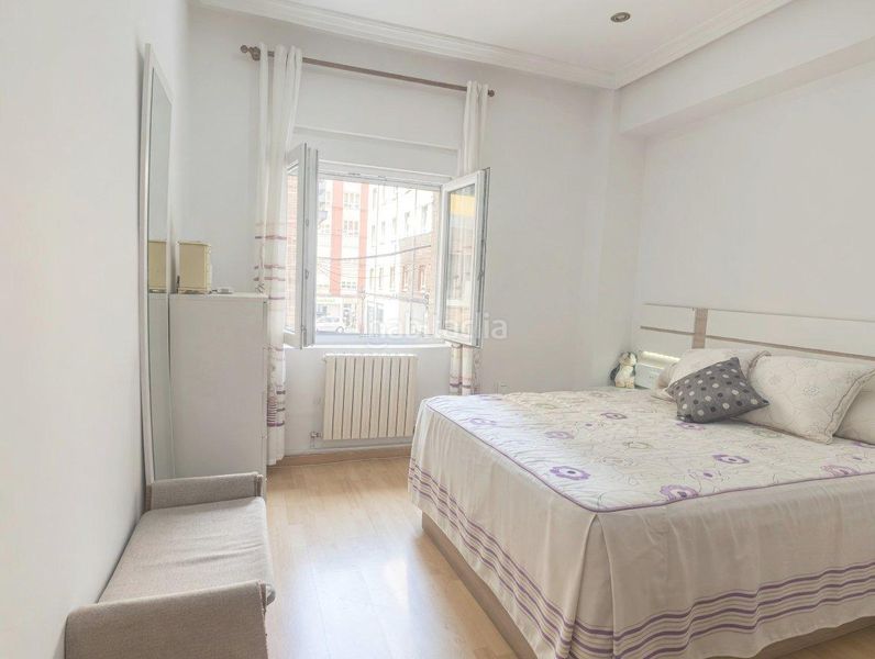Foto 3b2063f4-6c10-484d-86e5-a4cb33cc4ab2. Pis a calle inmobiliaria setsa 2 a La Felguera Langreo