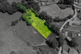 Terreno residenziale in Carbayin-Lieres-Valdesoto. Finca edificable llana y soleada en venta en piniella siero