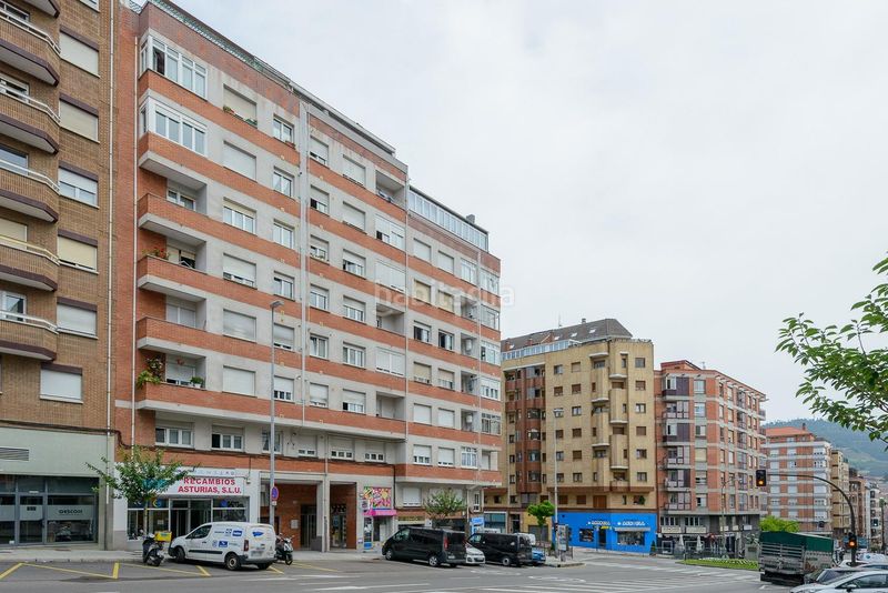 Foto ee83cbfb-4e78-4acb-aaa3-1ba5edb3984a. Pis amb calefacció aparcament a La Ería Oviedo