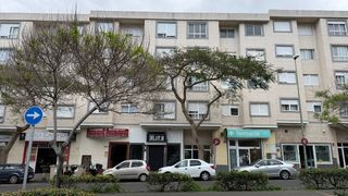 Appartamento in Calle pintor pepe dámaso 13. Piso vpo renovado, luminoso y con garaje en tamaraceite