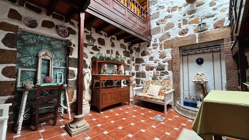 Foto 689080d3-7273-4f49-a36d-6469f5d54926. Casa a calle de la escuela 6 a Teror pueblo Teror