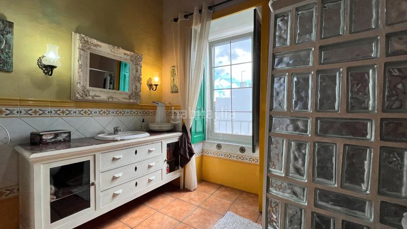 Foto cbd9f05a-7d2e-46c2-a38b-174d7adda3f7. Casa a calle de la escuela 6 a Teror pueblo Teror