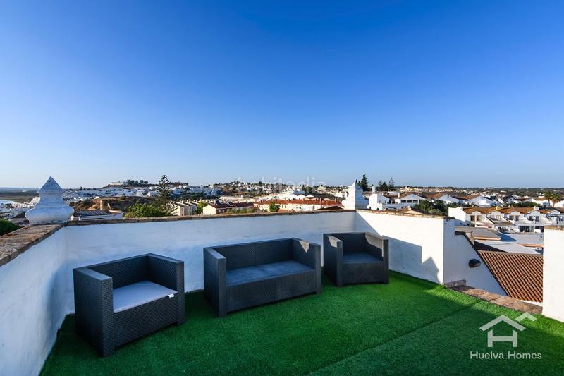 Foto 2dd4c1b9-b31b-460a-910a-bfc87a9a94d2. Chalet en calle calle arrecife 2 en Ayamonte ciudad Ayamonte