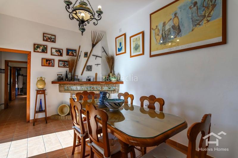 Foto 3820c3ba-a3d6-4cff-9f30-d9db0e348258. Chalet en calle calle arrecife 2 en Ayamonte ciudad Ayamonte