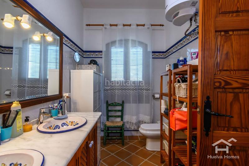 Foto 423b4158-a7b1-4a3f-b128-d76d12cce940. Chalet in calle calle arrecife 2 in Ayamonte ciudad Ayamonte