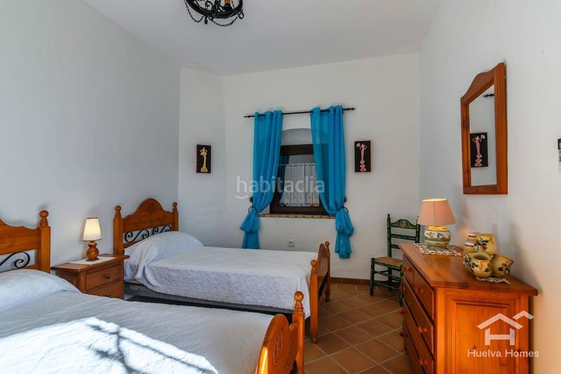 Foto 126a14d6-aa84-4380-8bda-594938592116. Xalet a calle calle arrecife 2 a Ayamonte ciudad Ayamonte