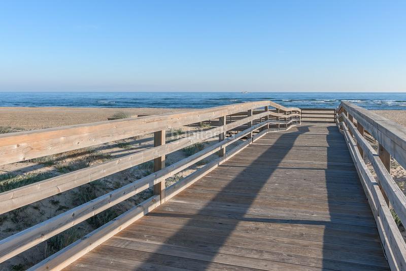 Foto 2bc30cf6-757f-446b-ba9d-39677efd8304. Pis a avda. de los cisnes 7 a Punta del Moral Ayamonte