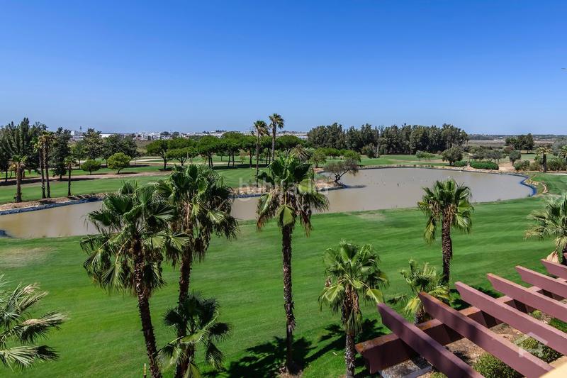 Foto 5349b3e2-2625-4d0b-8780-c426fe44aecf. Piso en avenida avda. golf norte a-7 2 en Isla Canela Ayamonte