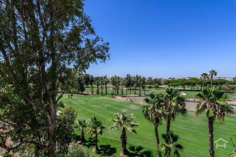 Foto 6689d97d-85ad-4017-bd08-cac8824cadf9. Piso en avenida avda. golf norte a-7 2 en Isla Canela Ayamonte