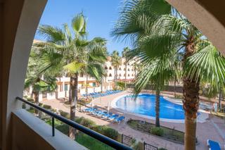 Apartament  Avenida avda. de la mojarra 12. Encantador apartamento junto al mar en playa marina