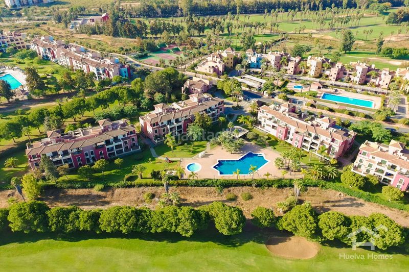 Foto 48294f3a-c4e9-4b07-ad53-9729f77472f9. Apartamento en calle calle casa de santa margarita 15 una joya entre el golf y el mar luminosidad, tranquilidad y calidad de vida en prado golf en Ayamonte