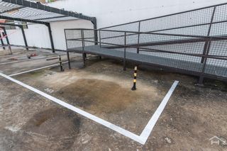 Posto auto  Calle gonzalo de berceo 1. Plaza de garaje en venta en urbanización privada seasun, costa e