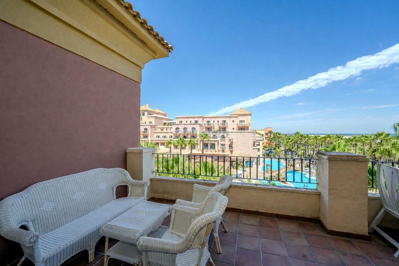 Foto a2b8c3e9-60b4-4242-b1e4-d468a049b482. Apartament a avenida av. de la mojarra 10 a Punta del Moral Ayamonte