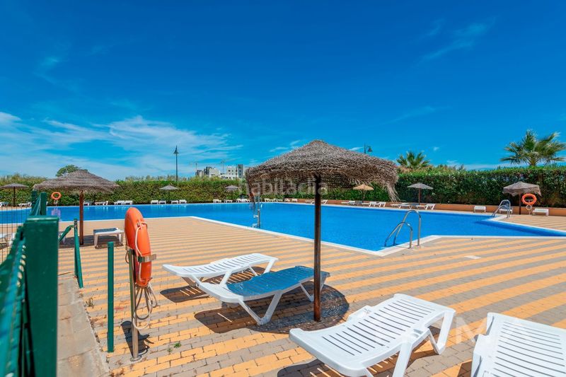 Foto 1ee52929-8ca9-4211-998c-8b0d96c101c5. Apartament amb calefacció aparcament piscina a Isla Canela Ayamonte