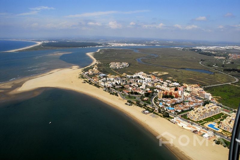 Foto 9da74398-9da3-41d8-84b5-8b94aa83c823. Apartament amb calefacció aparcament piscina a Isla Canela Ayamonte