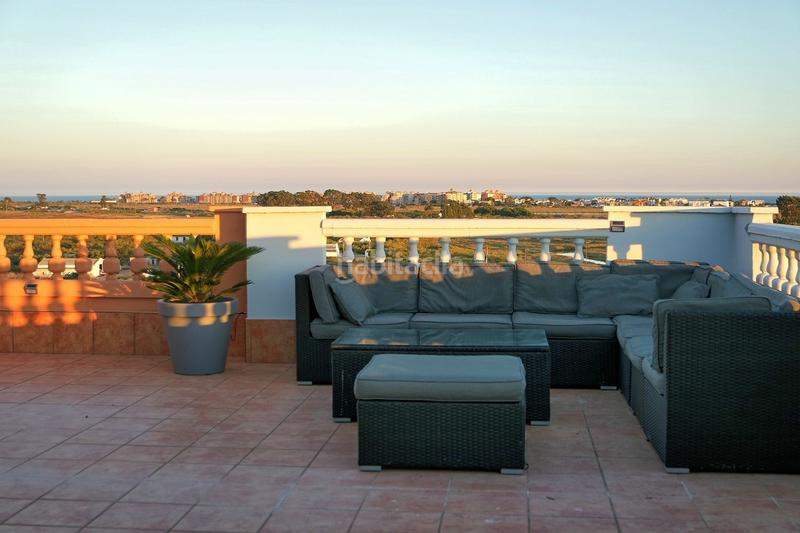 Foto 57a5c714-5f3f-4a63-8087-027715fd3c2e. Pis a avenida avda. del real 30 a Isla Canela Ayamonte