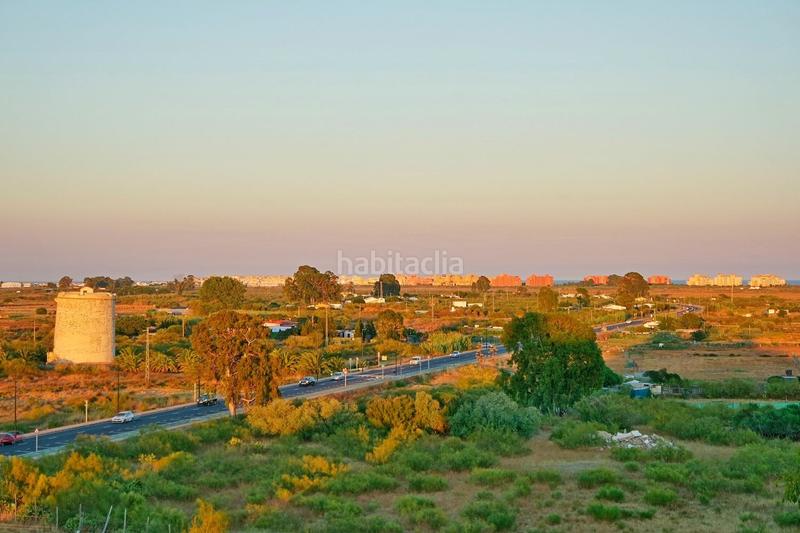 Foto 4ded463a-2c0d-4e3d-88fc-8eb6c2124b73. Piso en avenida avda. del real 30 en Isla Canela Ayamonte