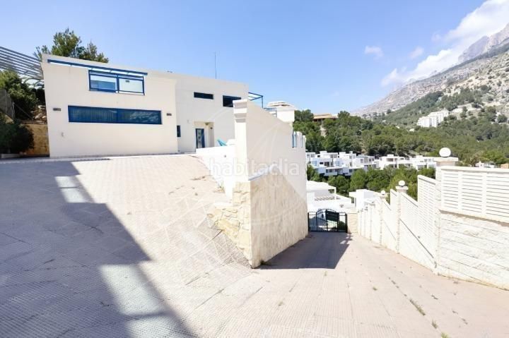 Foto 9057e223-919e-4bbc-bd6d-5bdf7c7d4b1f. Xalet amb aparcament piscina a Altea hills Altea