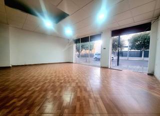 Location Local commercial à Avinguda de jijona 16. Local comercial en alquiler frente al auditorio adda, alicante