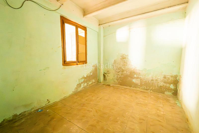 Foto a67ec443-7f83-47ff-a1f4-39fee7fef8f8. Casa a schiera con parcheggio in Centre Vendrell (El)